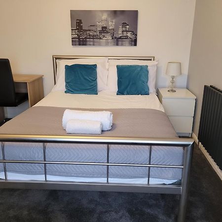 Silvertree Lodge - 2 Double Bed Flat With Parking Hemel Hempstead Esterno foto