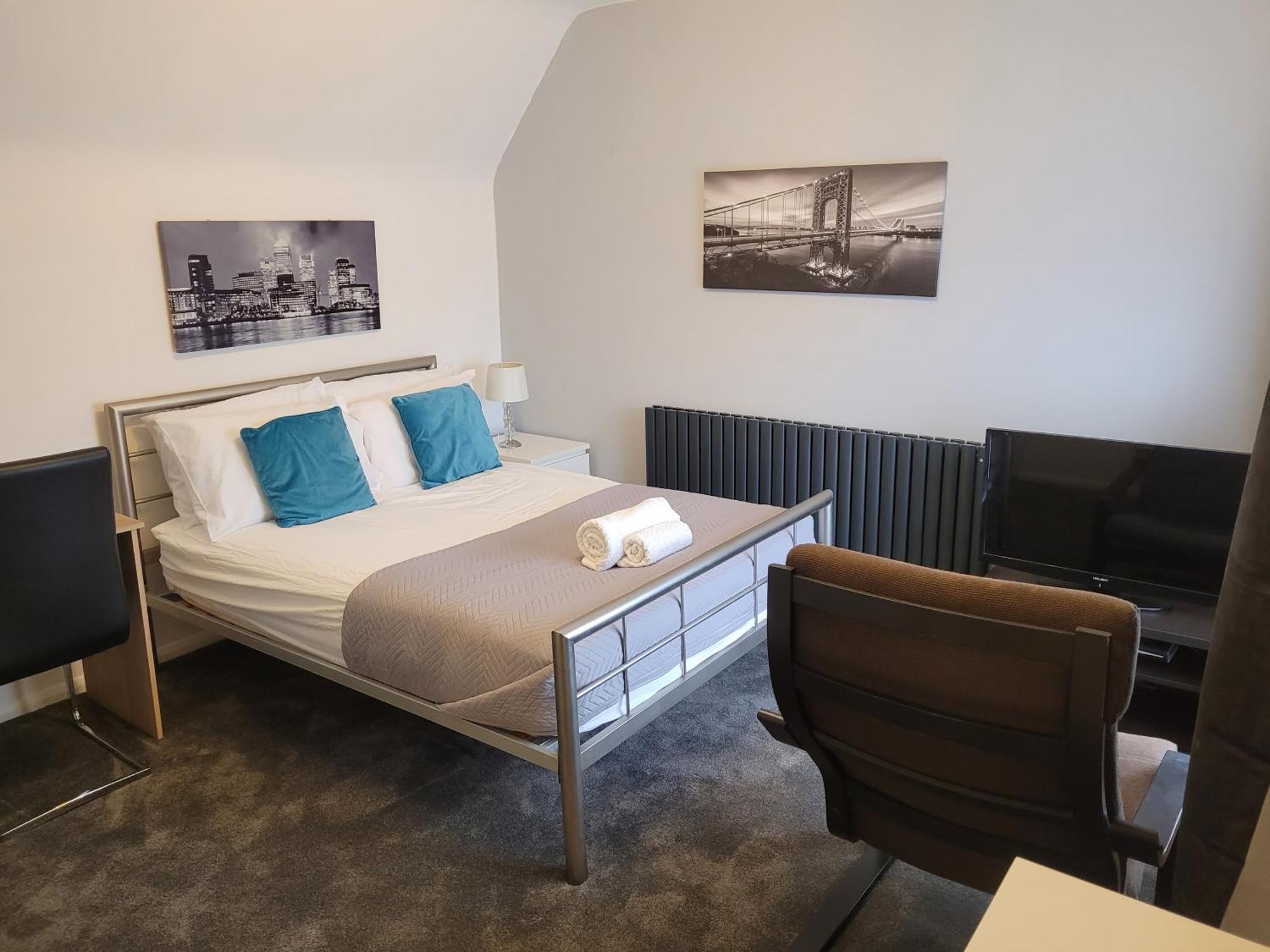 Silvertree Lodge - 2 Double Bed Flat With Parking Hemel Hempstead Esterno foto