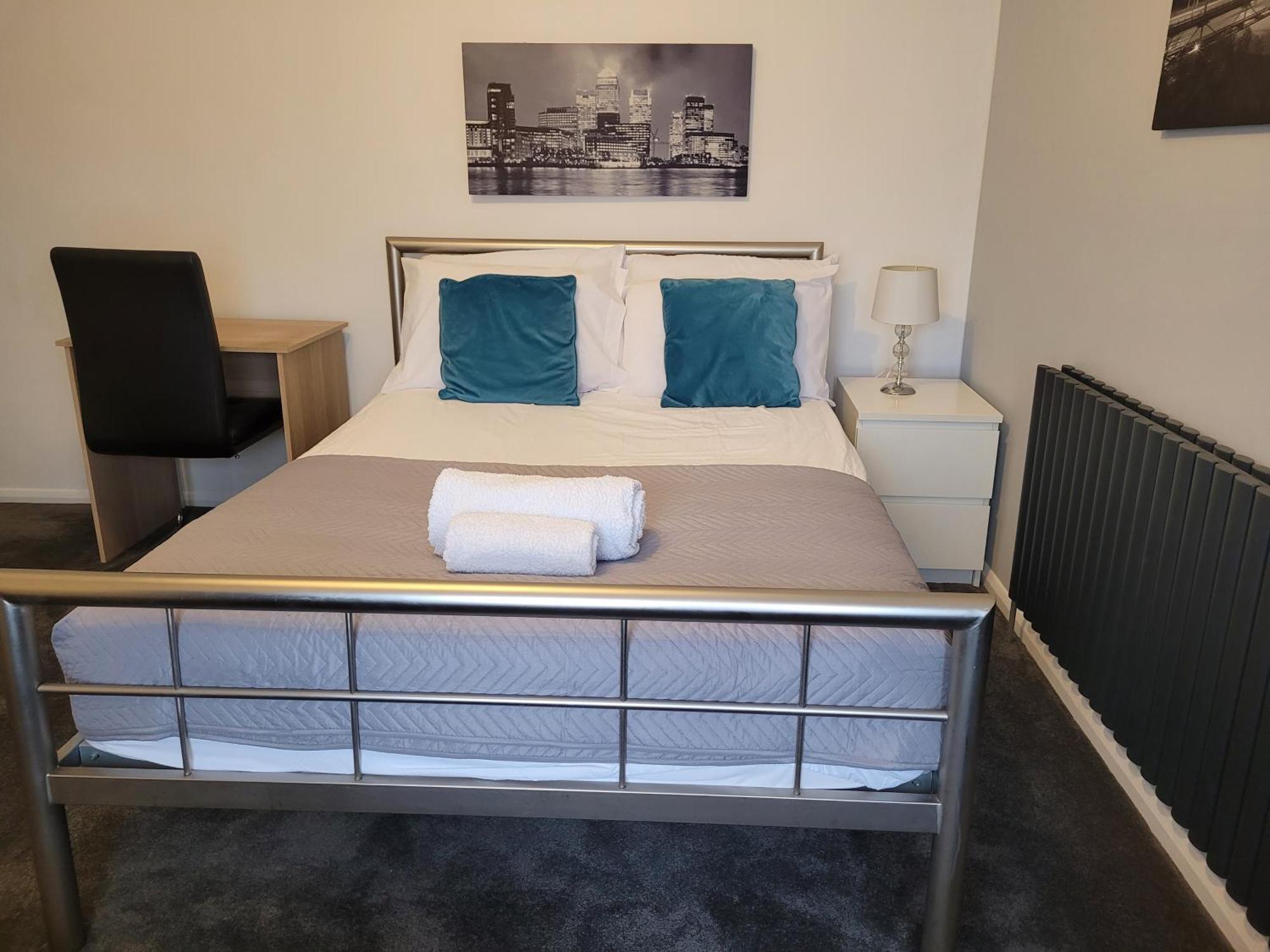 Silvertree Lodge - 2 Double Bed Flat With Parking Hemel Hempstead Esterno foto