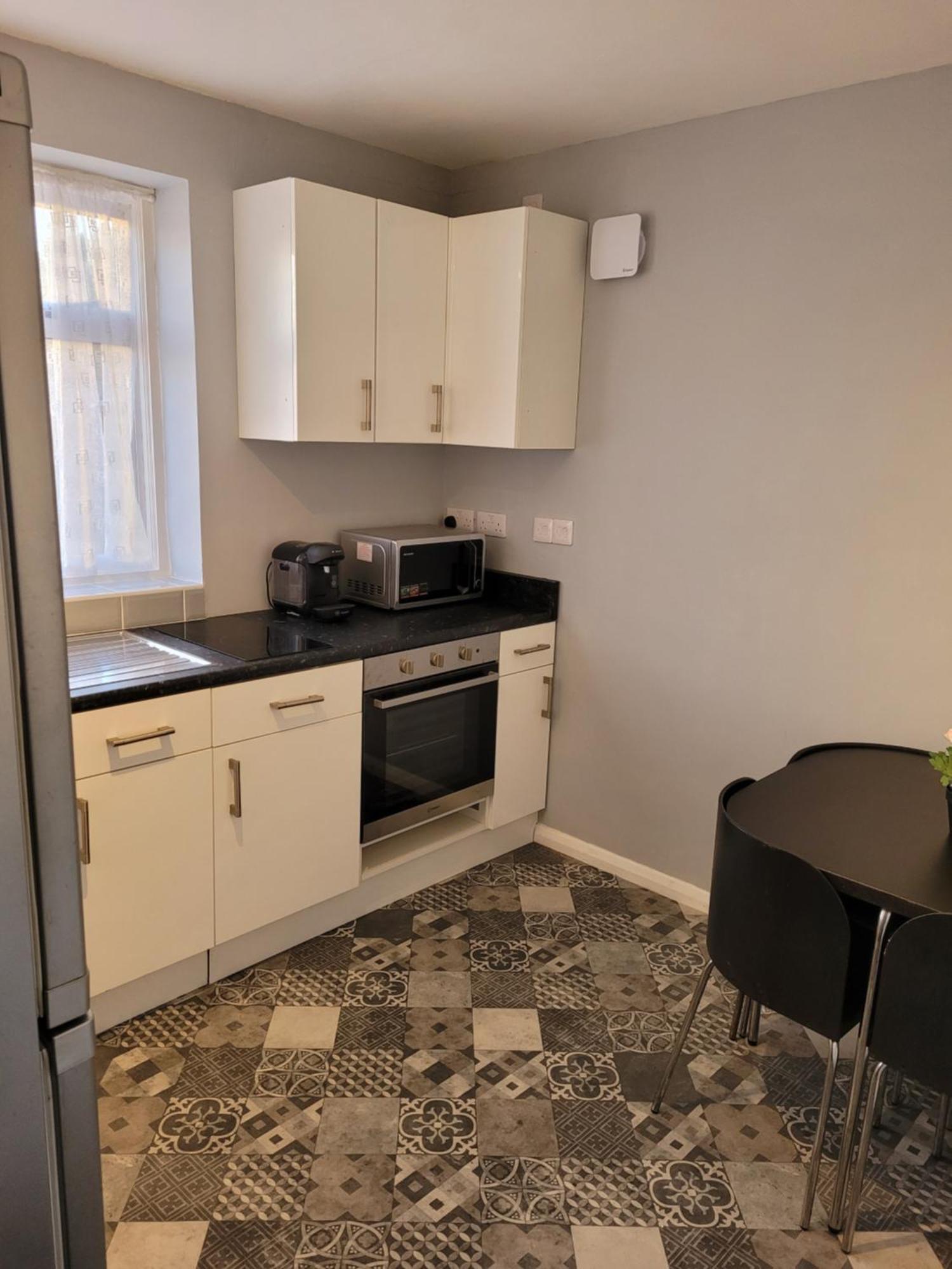 Silvertree Lodge - 2 Double Bed Flat With Parking Hemel Hempstead Esterno foto